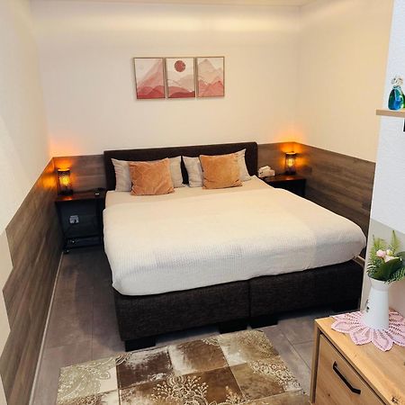 2 Room Galerie Einliegerwohnung In Rheinstetten, Messe Naehe, Rollstuhlfahrer Geeignet Extérieur photo